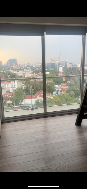 3 de 12: Vista hacia calle