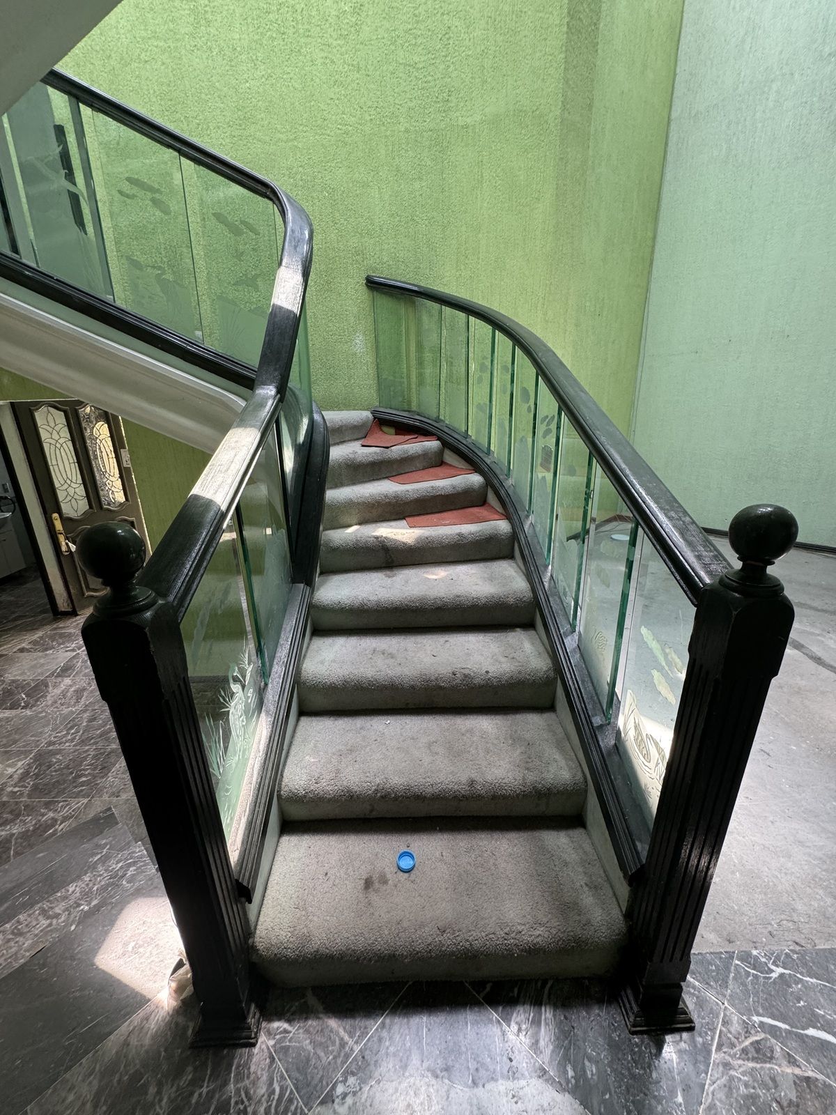 21 de 47: Escalera escultural helicoidal vestibula la zona intima