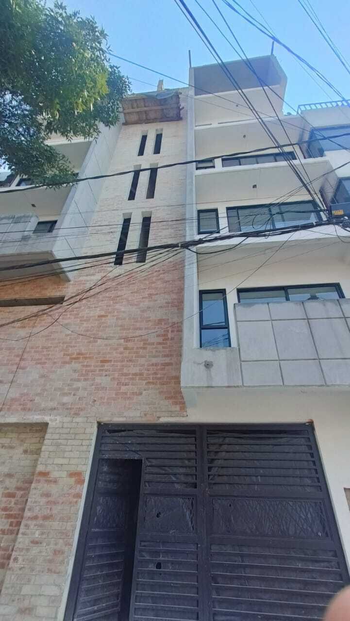 4 de 28