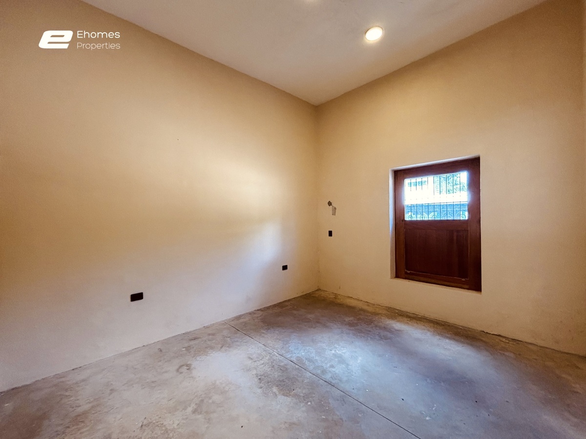 32 de 35: POSIBLE ESTACIONAMIENTO