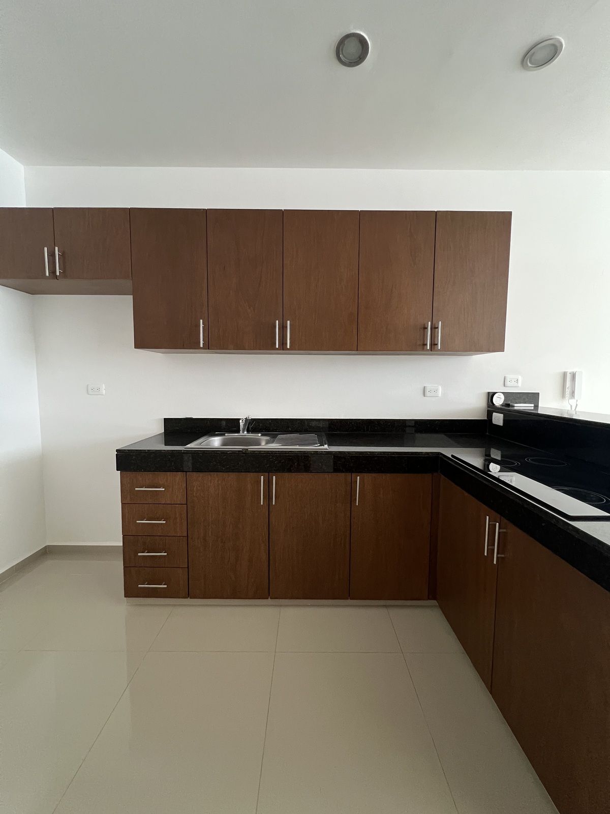 7 of 22: Cocina