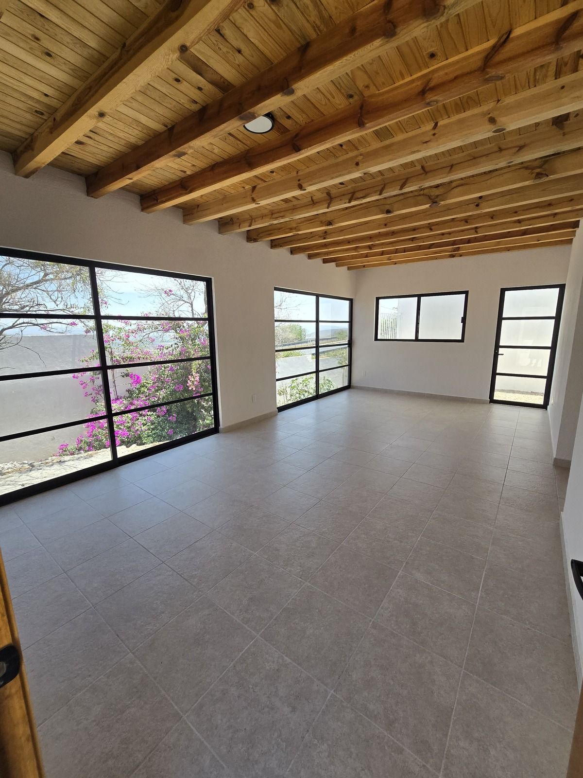 3 de 18: Sala comedor