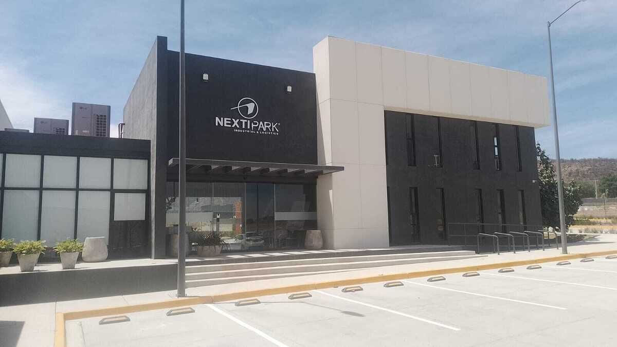 3 of 13: Bodega Industrial en Nextipark - Pool de Renta