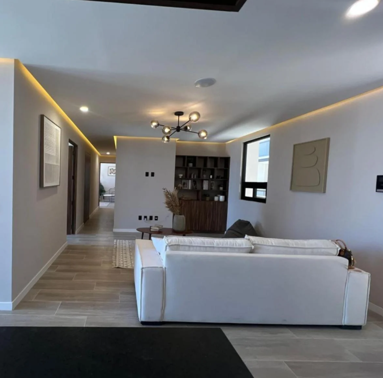 3 de 7: Sala amplia