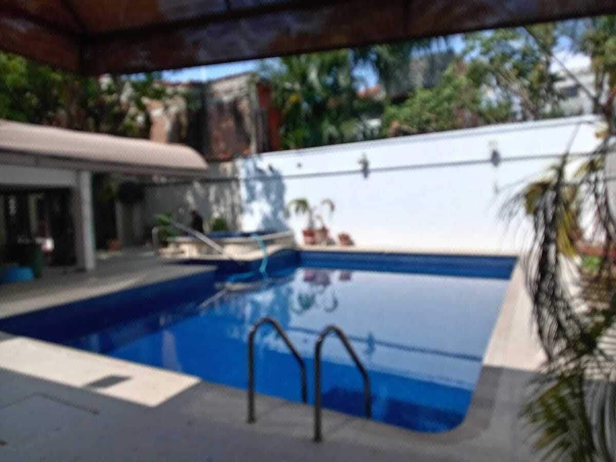 Casa de una sola planta con alberca En la 18a. Pte. Sur Col. Penipak