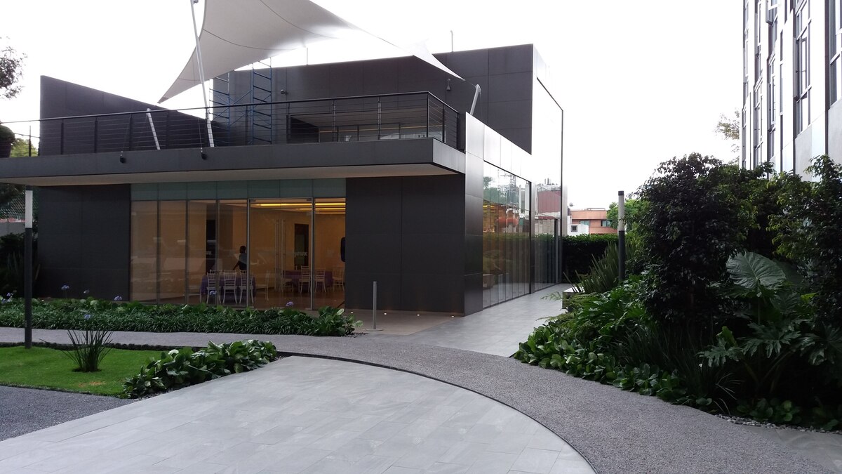 14 de 17: salón de usos múltiples y terraza de asadores