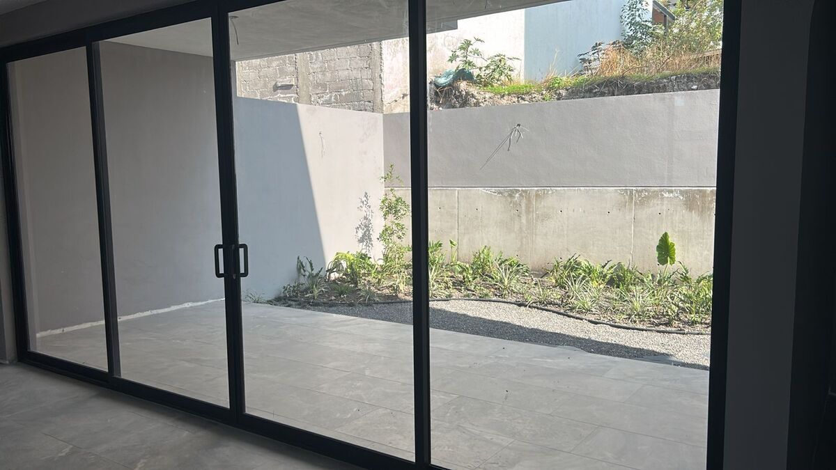 4 de 13: terraza con jardin