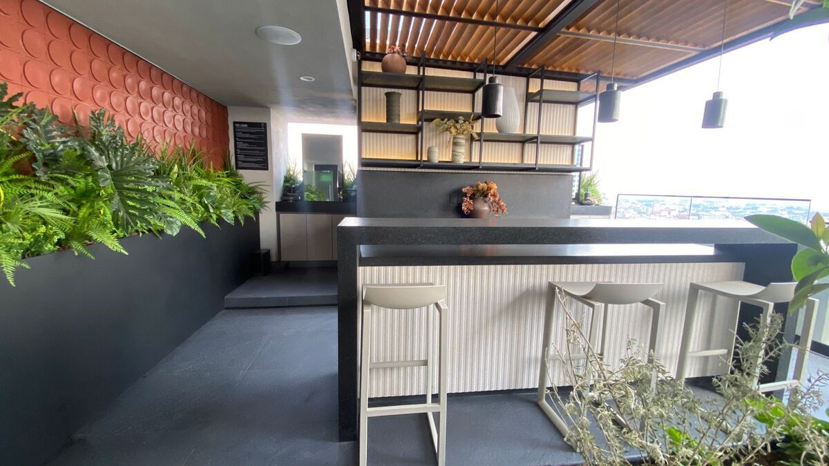 20 de 25: ROOF GARDEN LOUNGE