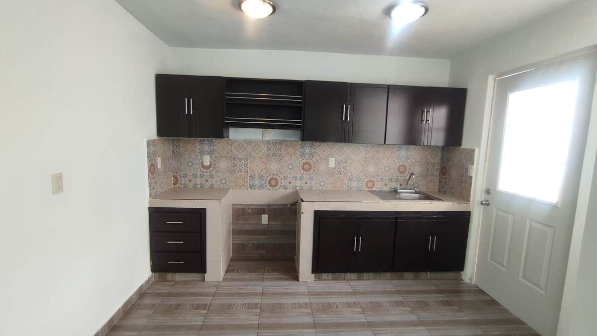 4 of 17: COCINA