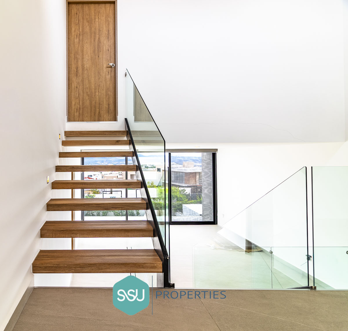 15 de 42: Escaleras