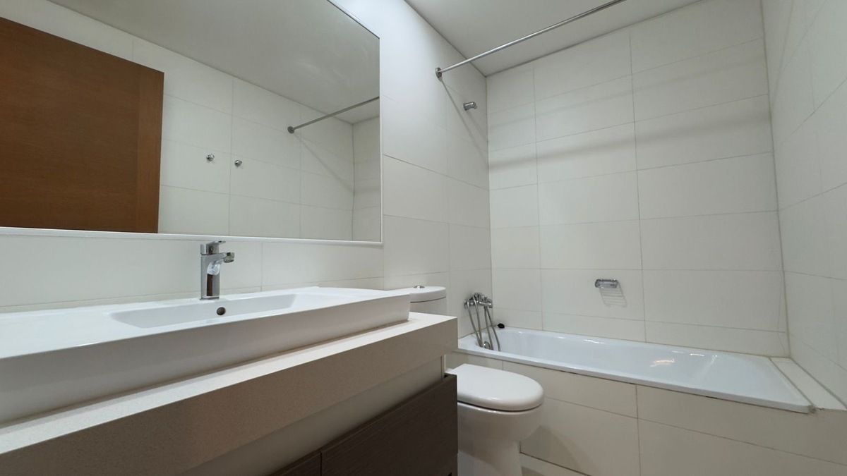 4 de 16: Baño 1