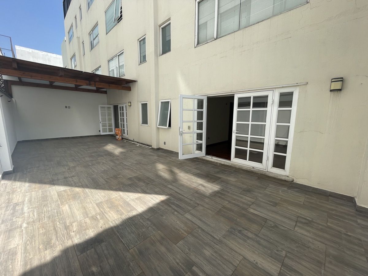 2 de 16: terraza