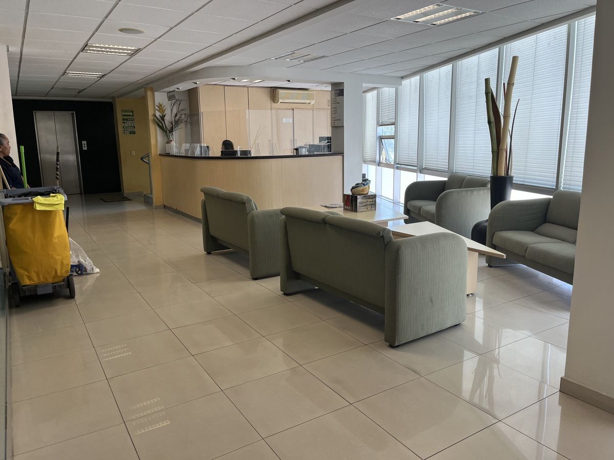 2 of 8: RECEPCIÓN