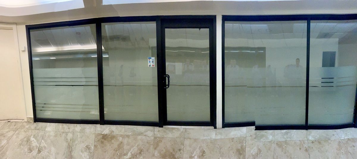 4 of 22: Puerta principal