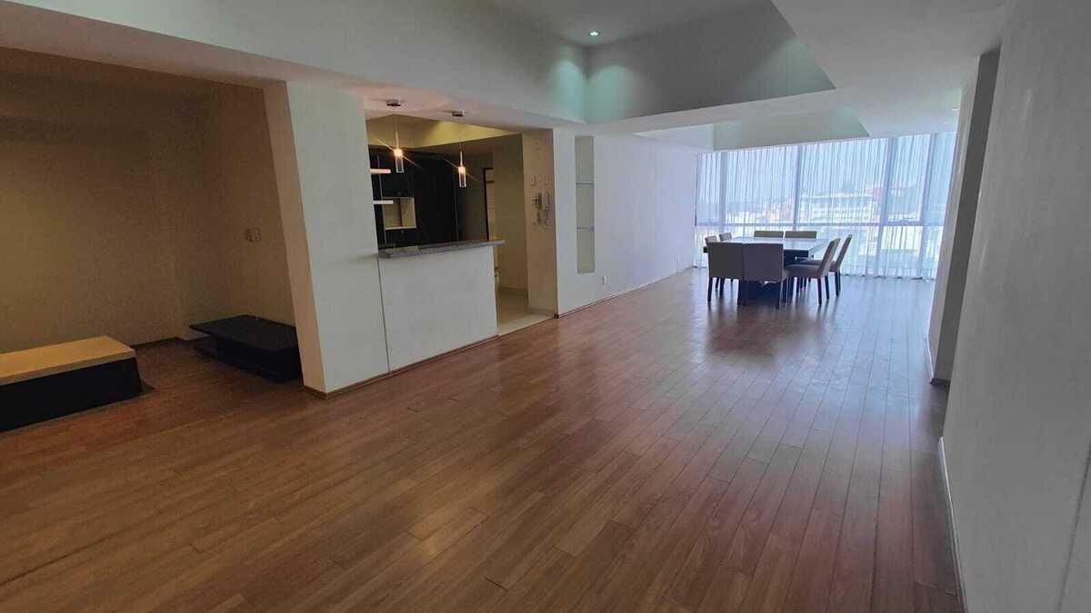 2 de 31: Sala y Comedor