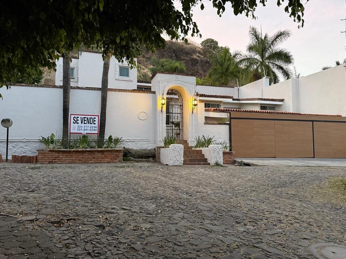 5 de 36: FACHADA