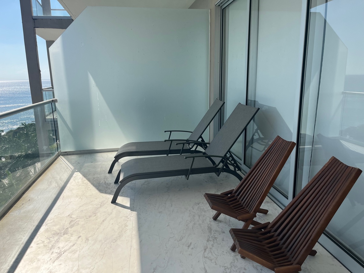 terraza que sale desde sala comedor