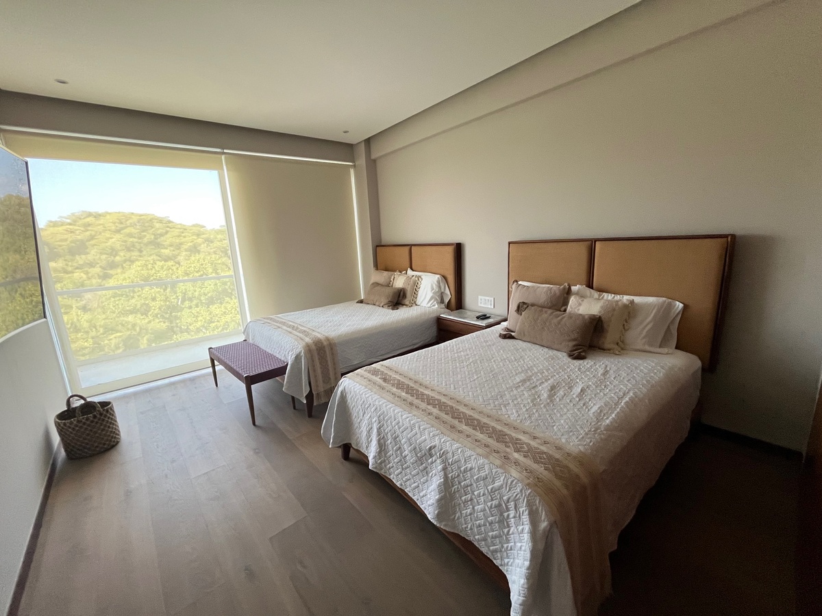 18 de 30: vista hacia la montaña