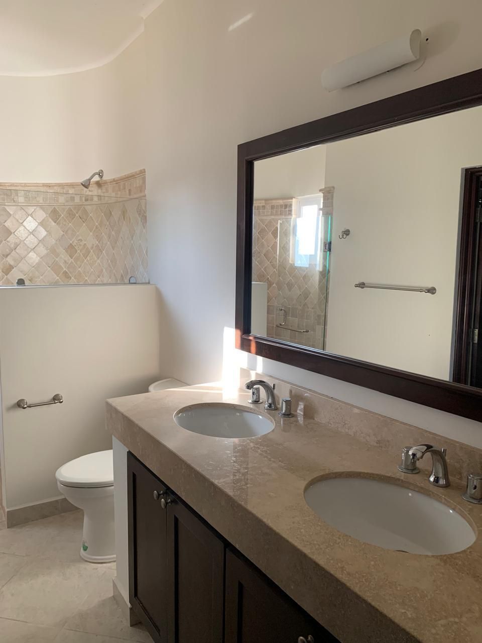 10 de 26: Baño principal