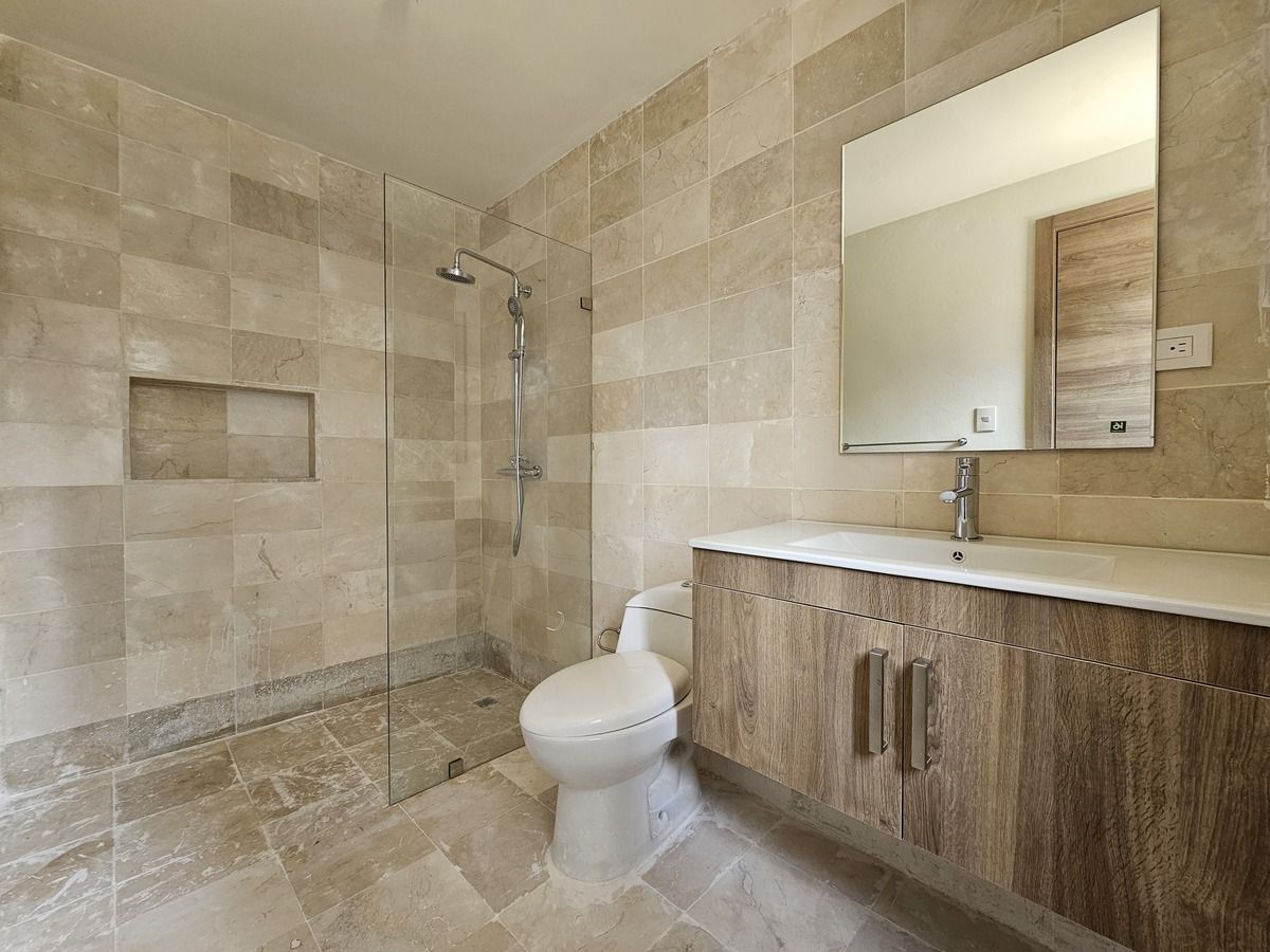 7 de 22: Baño habitación principal