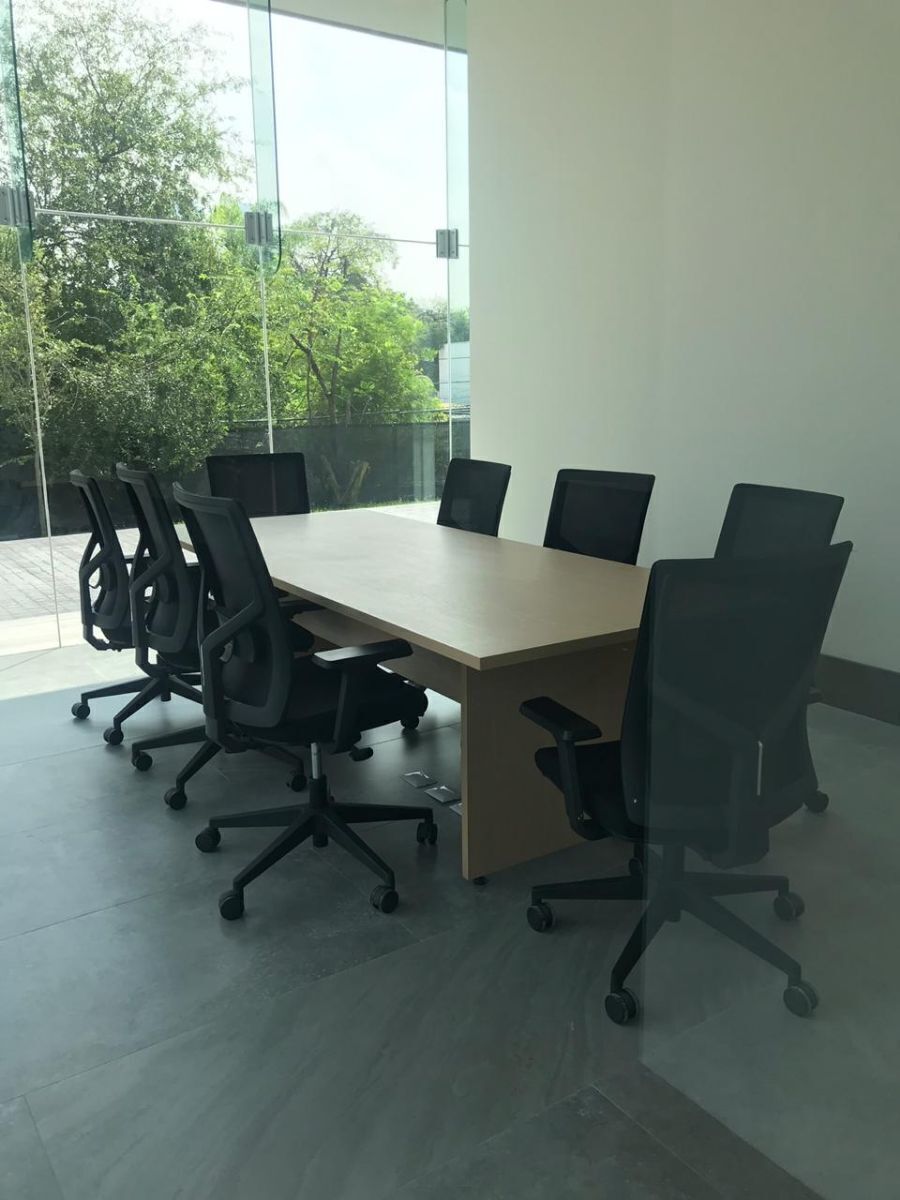 17 of 24: sala de juntas