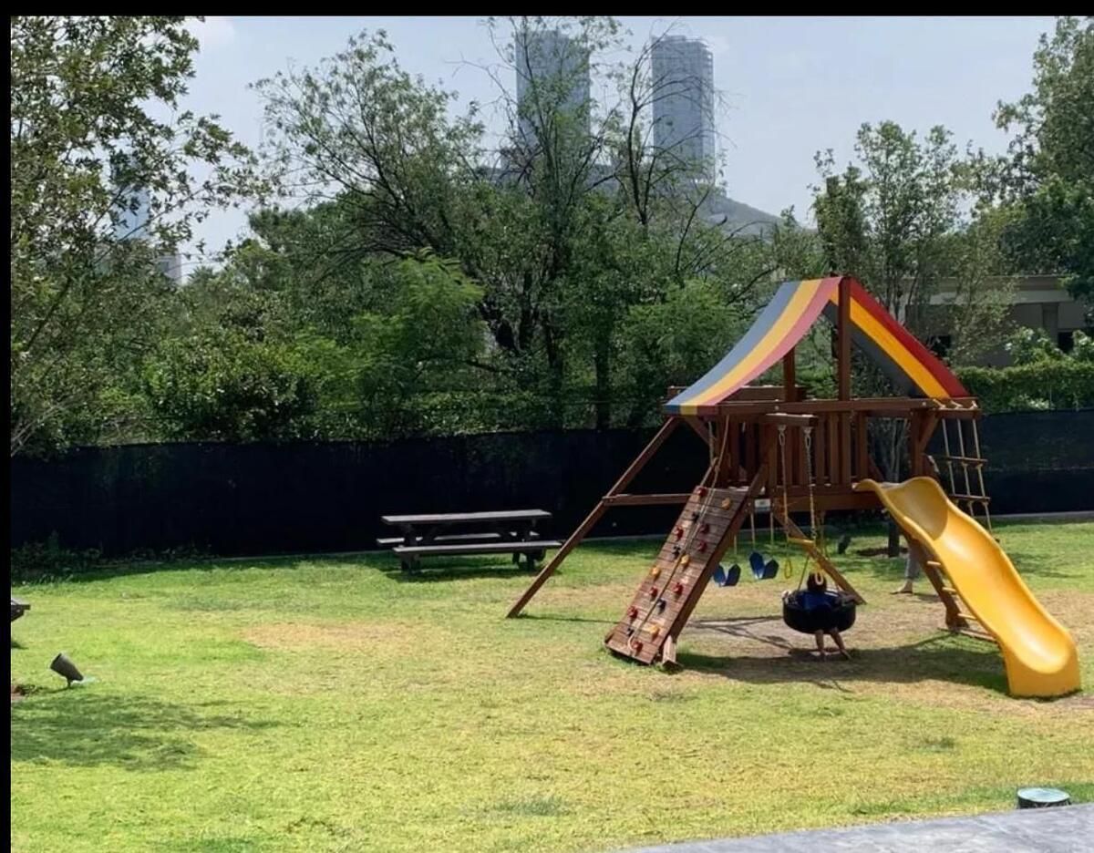 22 of 24: juegos infantiles