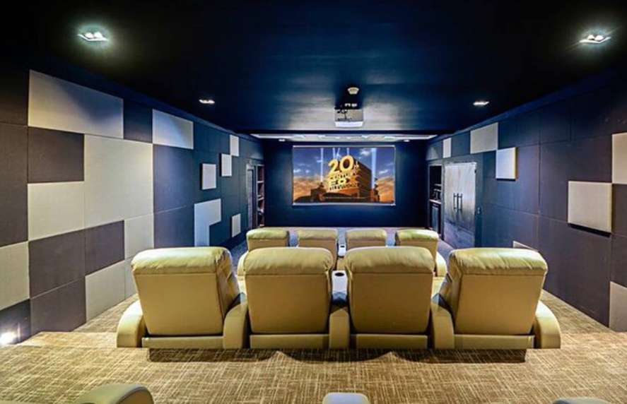 24 de 34: Sala de Cine
