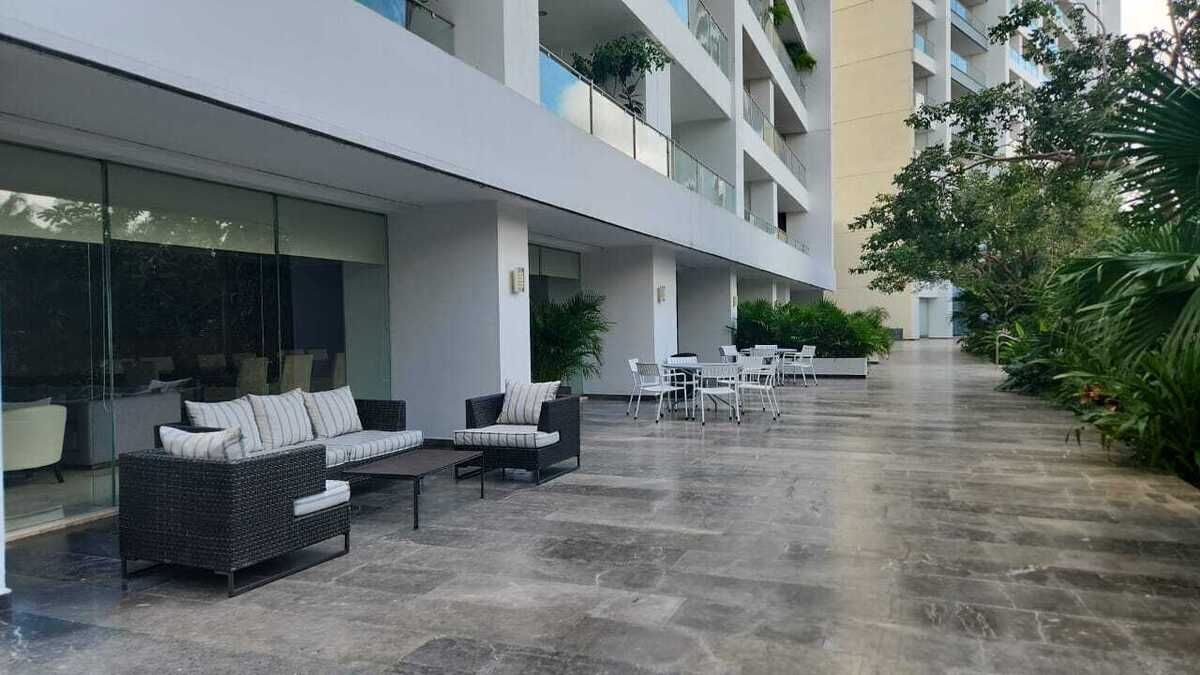 32 de 34: Terraza Social
