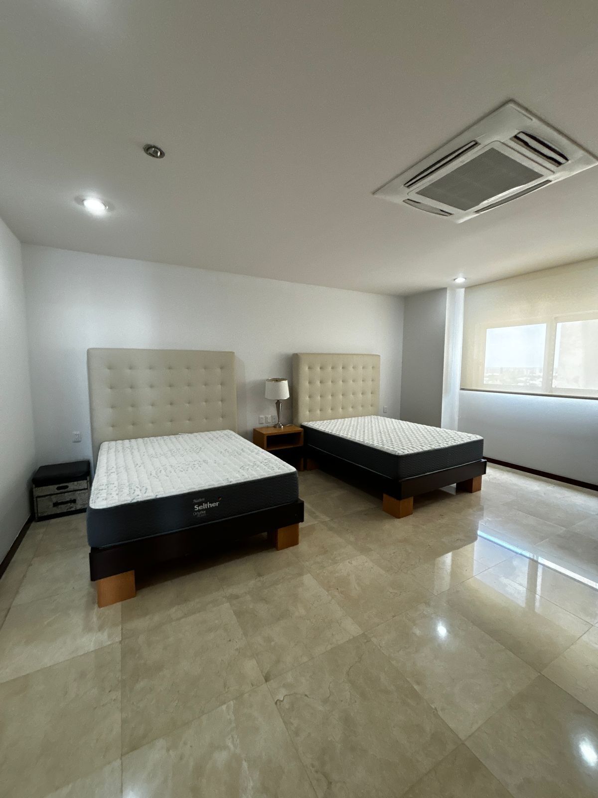 9 de 34: Segunda Habitación