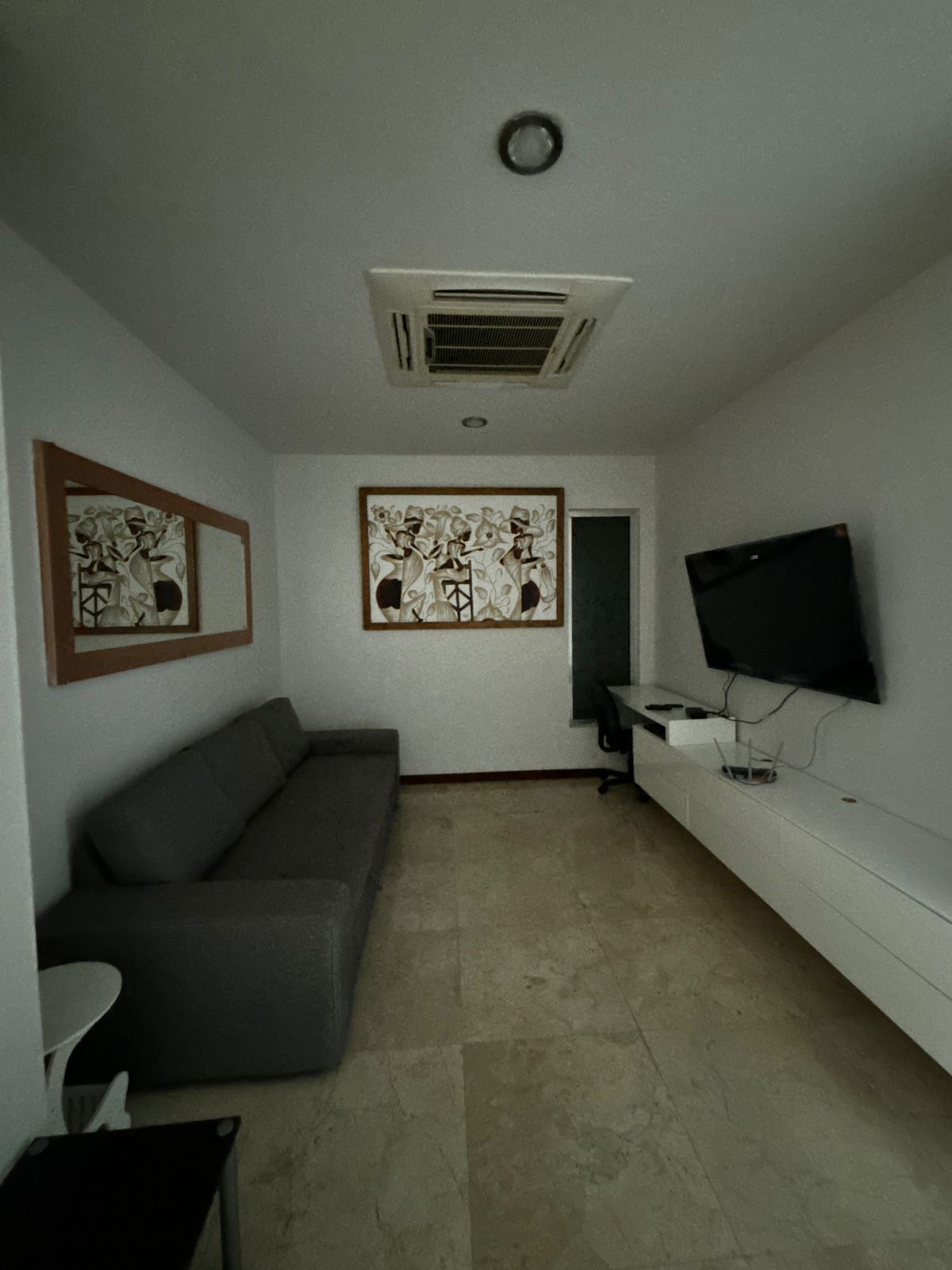 7 de 34: Sala T.V.
