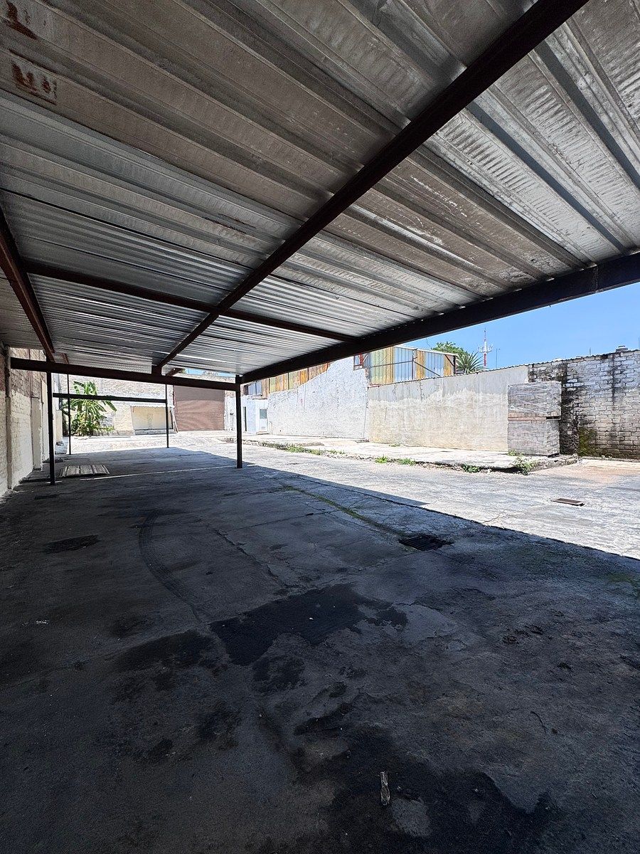 Commercial Storage Unit in El Mante, Zapopan, photo 8 of 20
