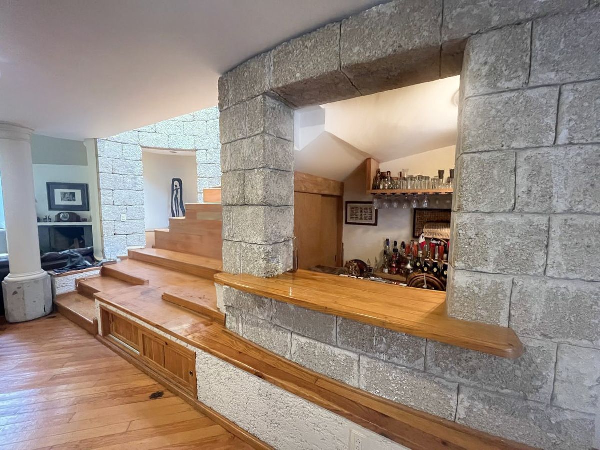 4 of 32: AREA DE BAR