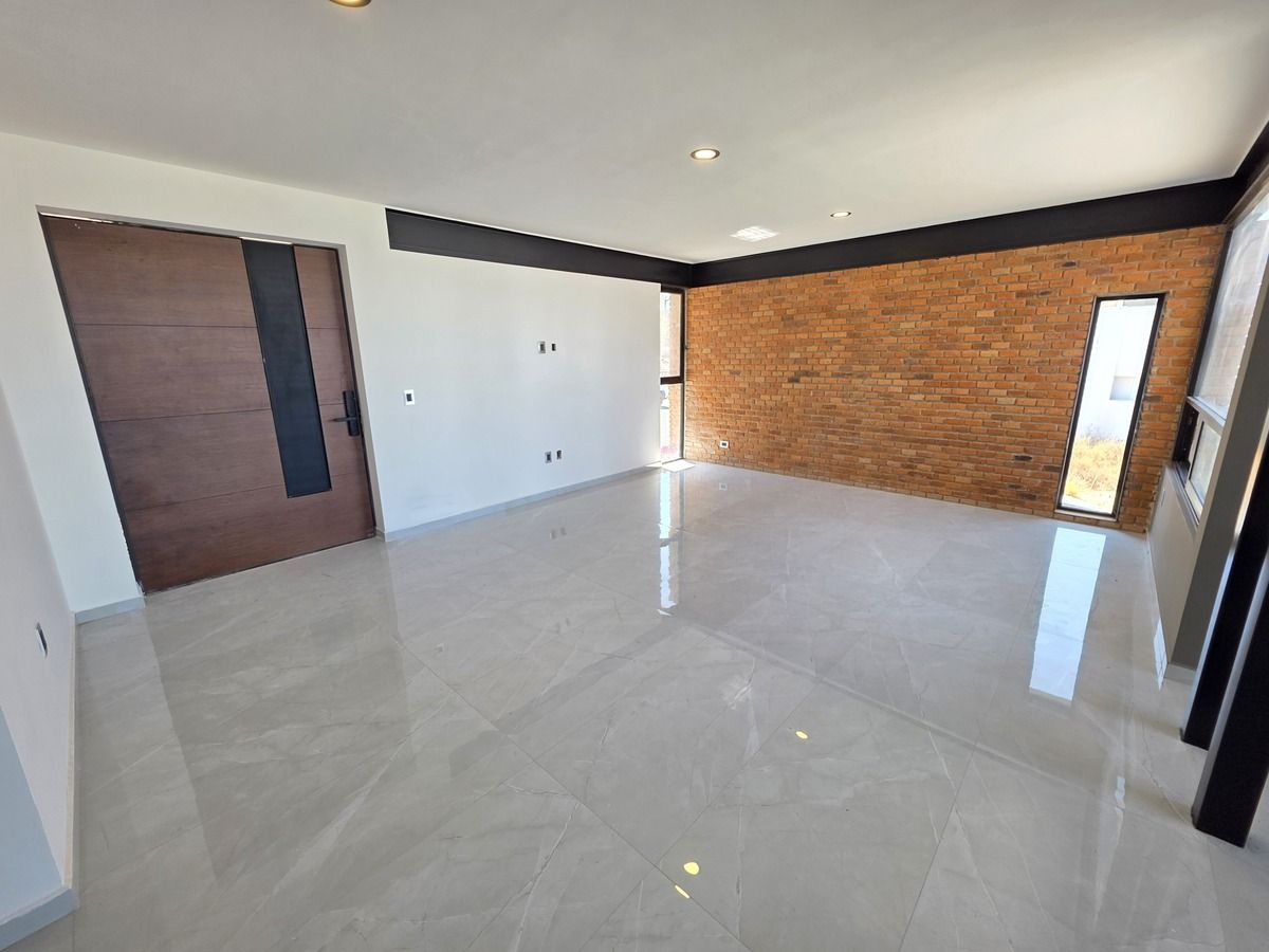 5 of 35: SALA