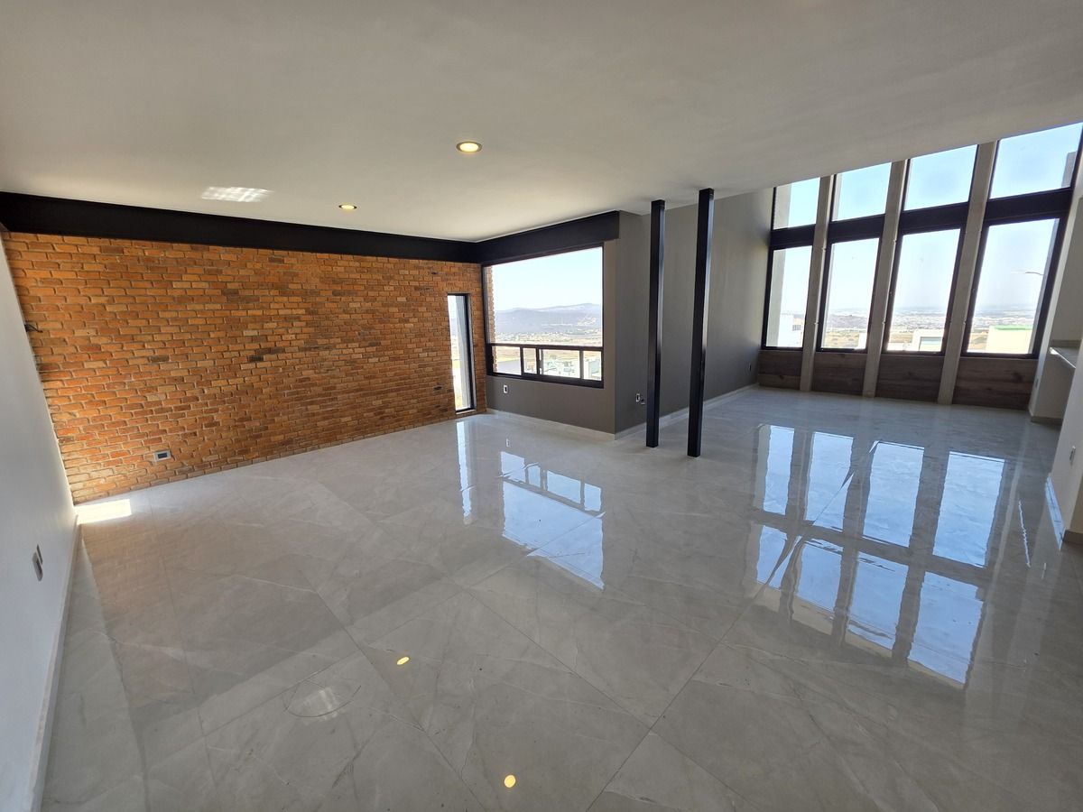 7 of 35: SALA Y COMEDOR