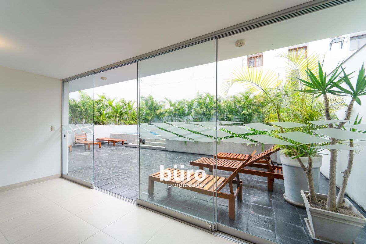 14 de 23: Ingreso a la piscina