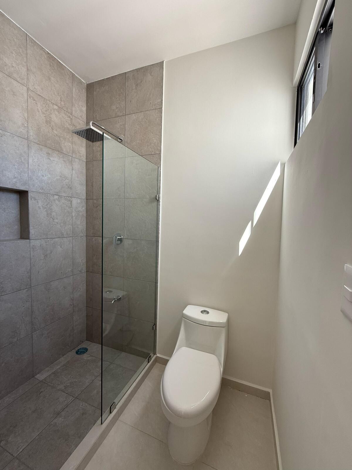 15 de 19: Baño, Tercera Habitación