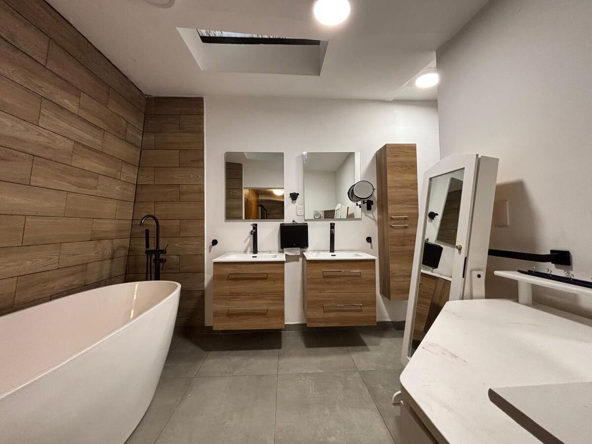 19 of 41: Detalles Baño