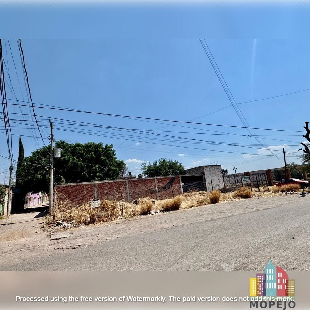 Se Vende Grande y Bonito Terreno con Alberca