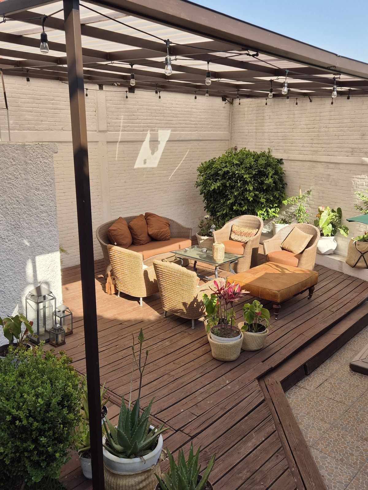 35 of 36: Terraza