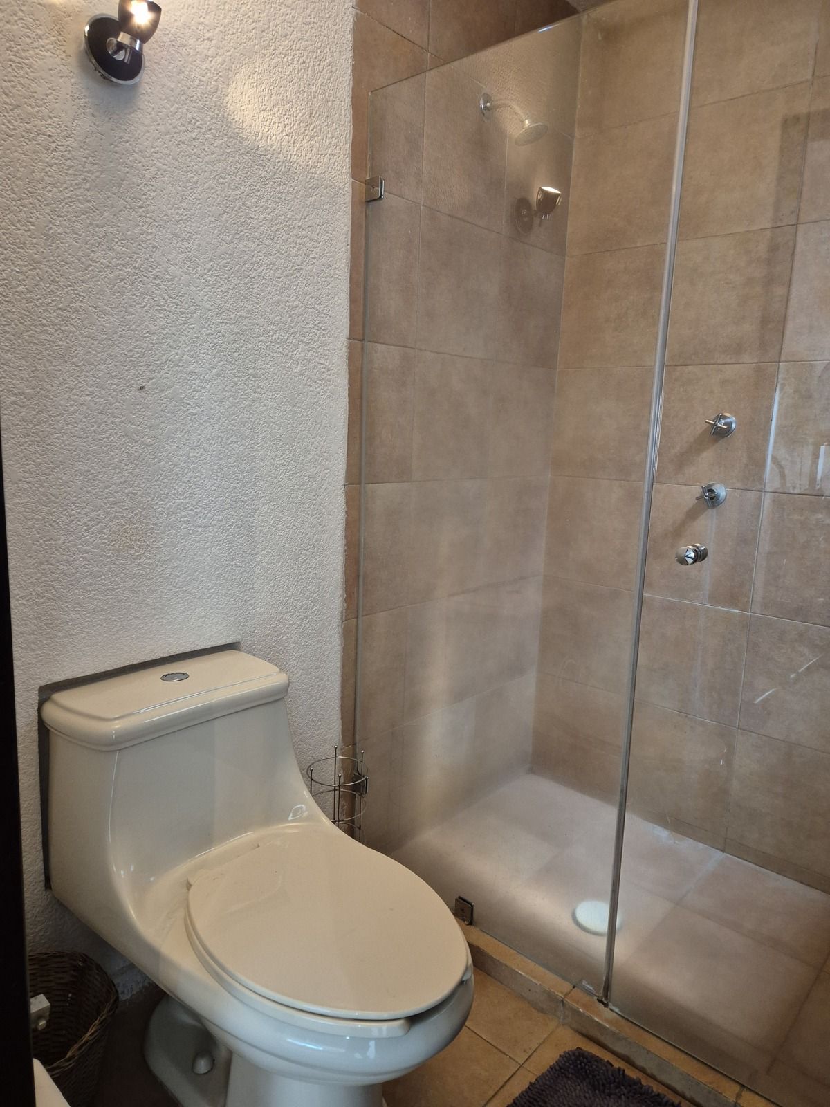 31 of 36: Baño3