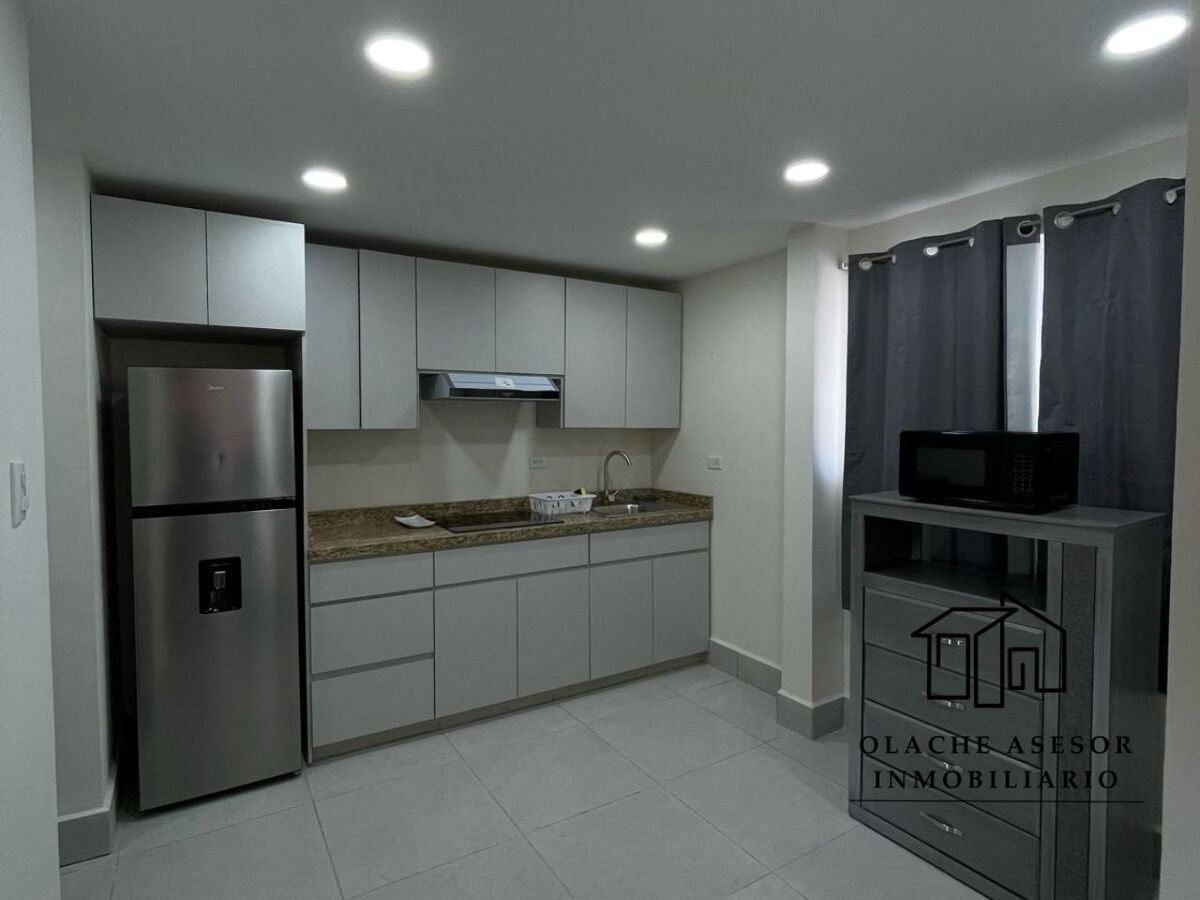 4 of 9: COCINA