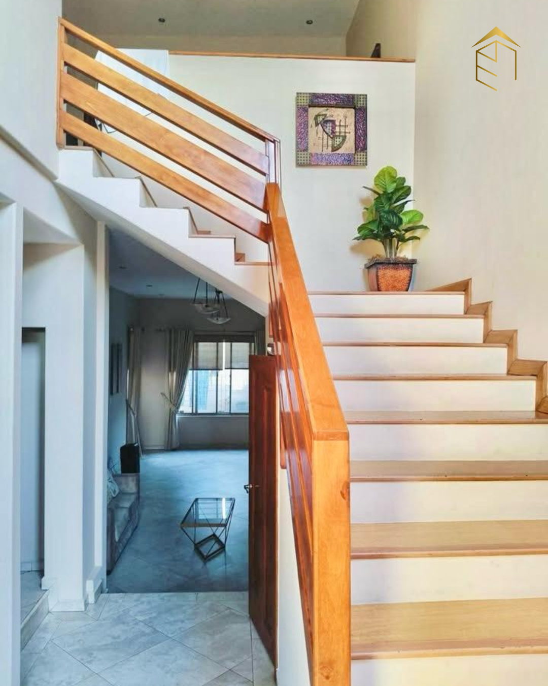 4 of 5: Escaleras