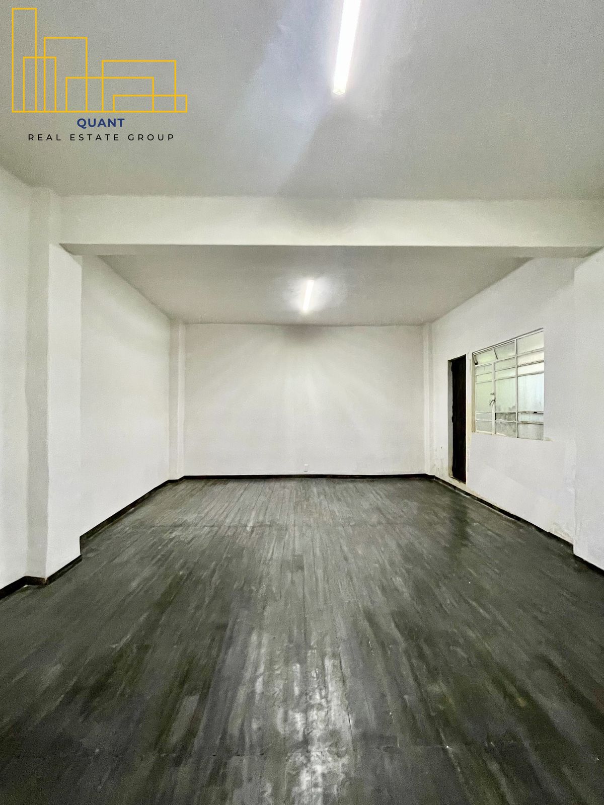 27 de 31: Bodega 4, privado