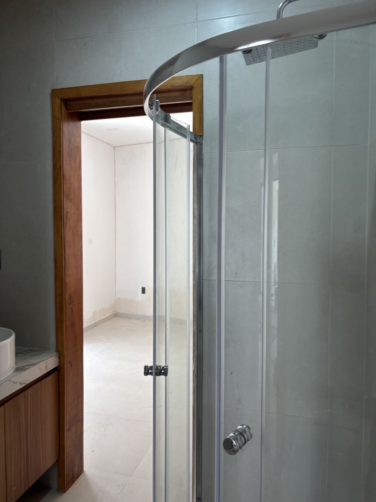 15 of 37: BAÑO OBRA BLANCA