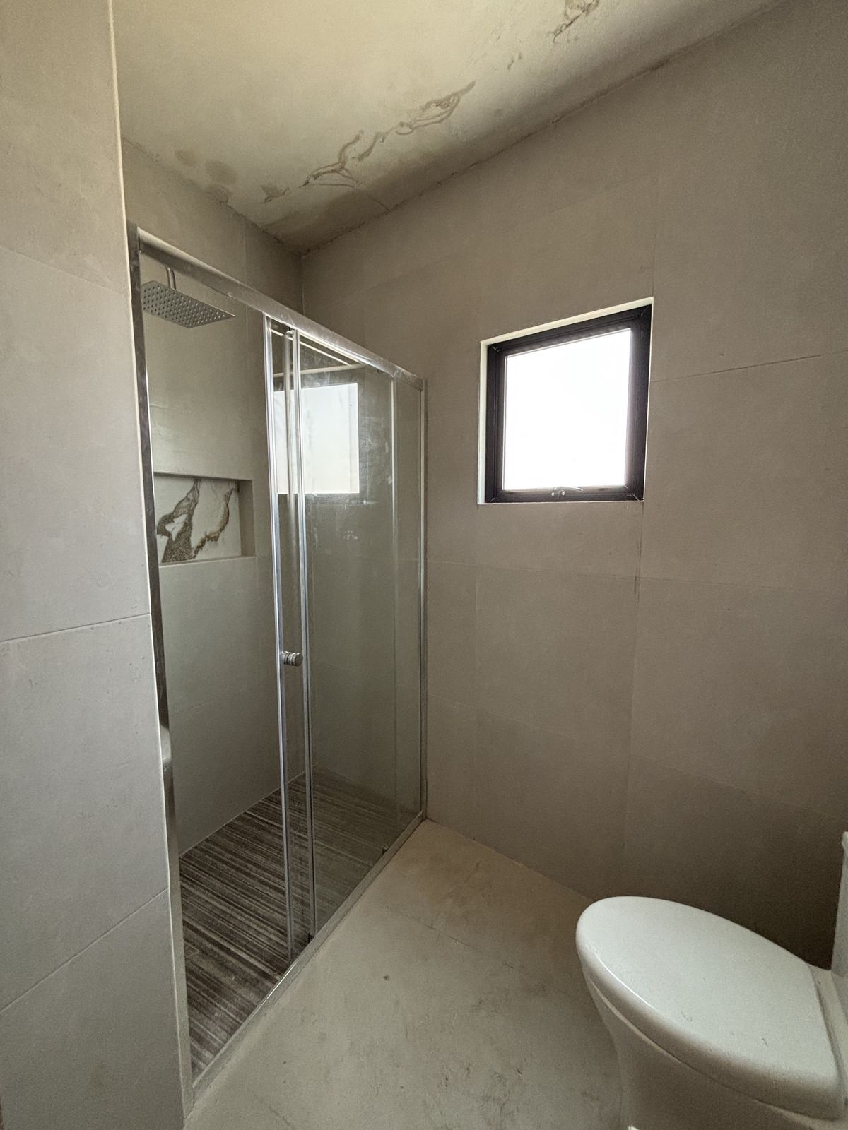30 of 37: OBRA BLANCA BAÑO