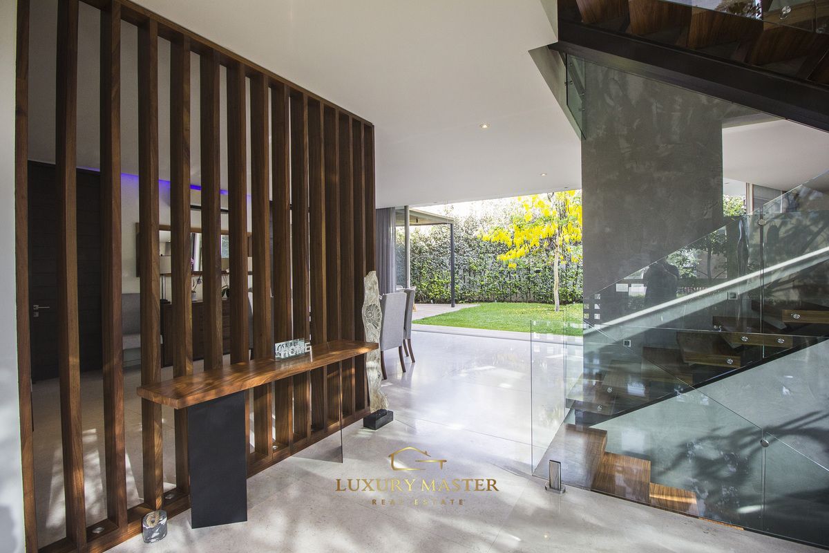 3 de 33: Casa en Bosque de los Lagos en Venta Escaleras