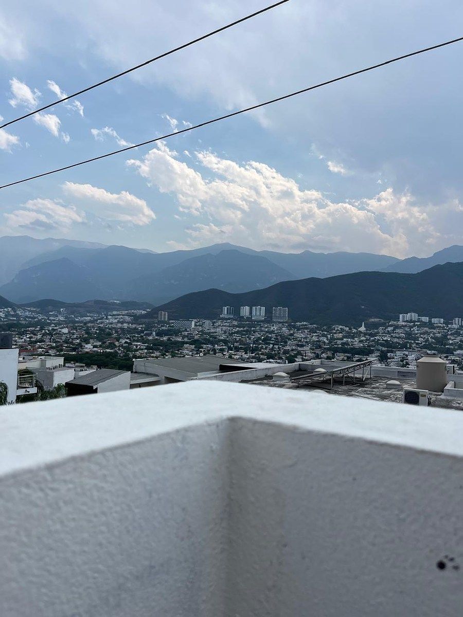 CASA À VENDA EM PRADOS DE LA SILLA (Pedregal la silla), foto 1 de 24
