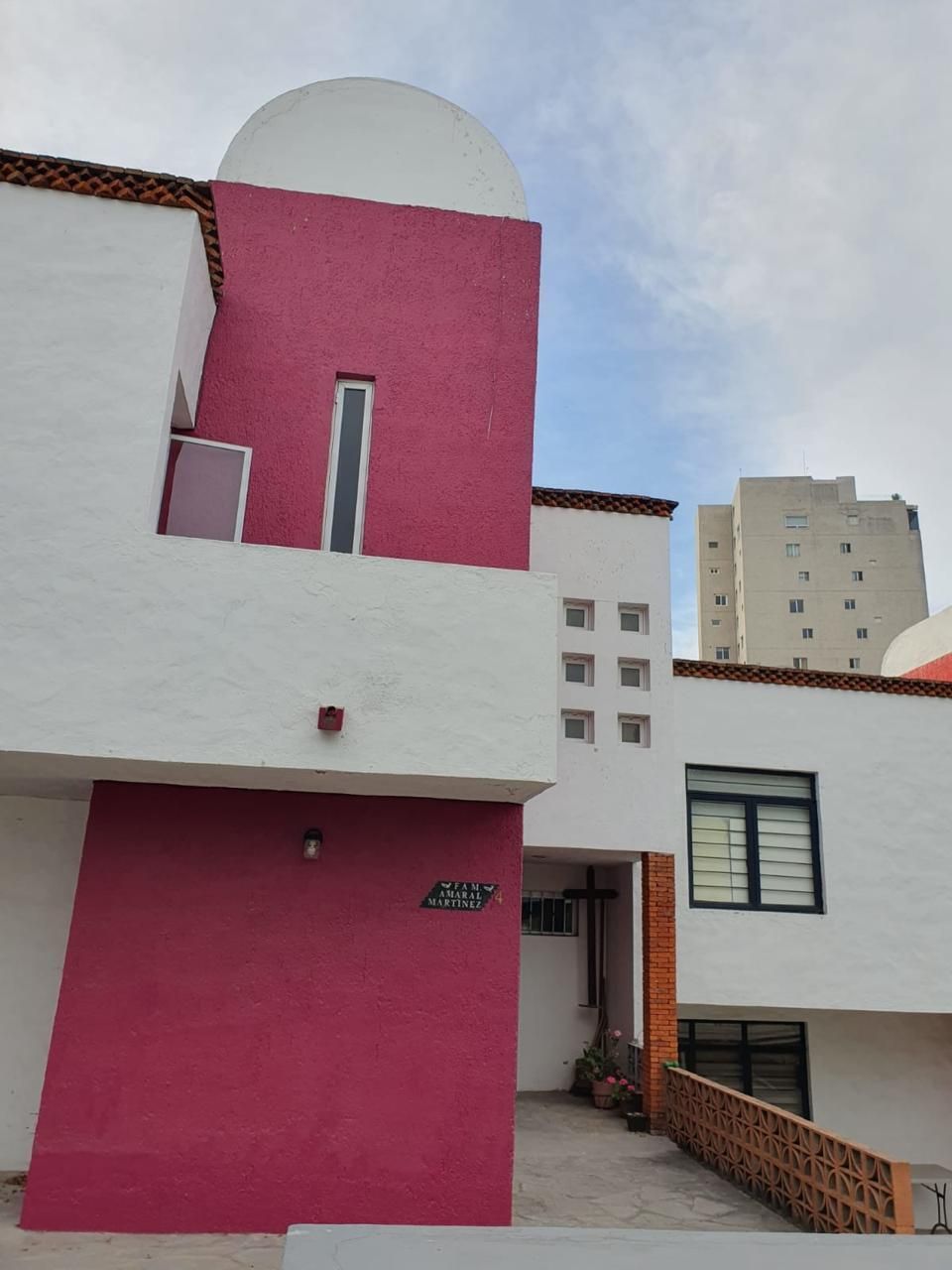 5 de 14: Fachada casa duplex, depa en PB