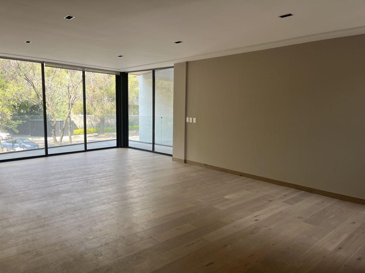 3 de 18: Sala y comedor