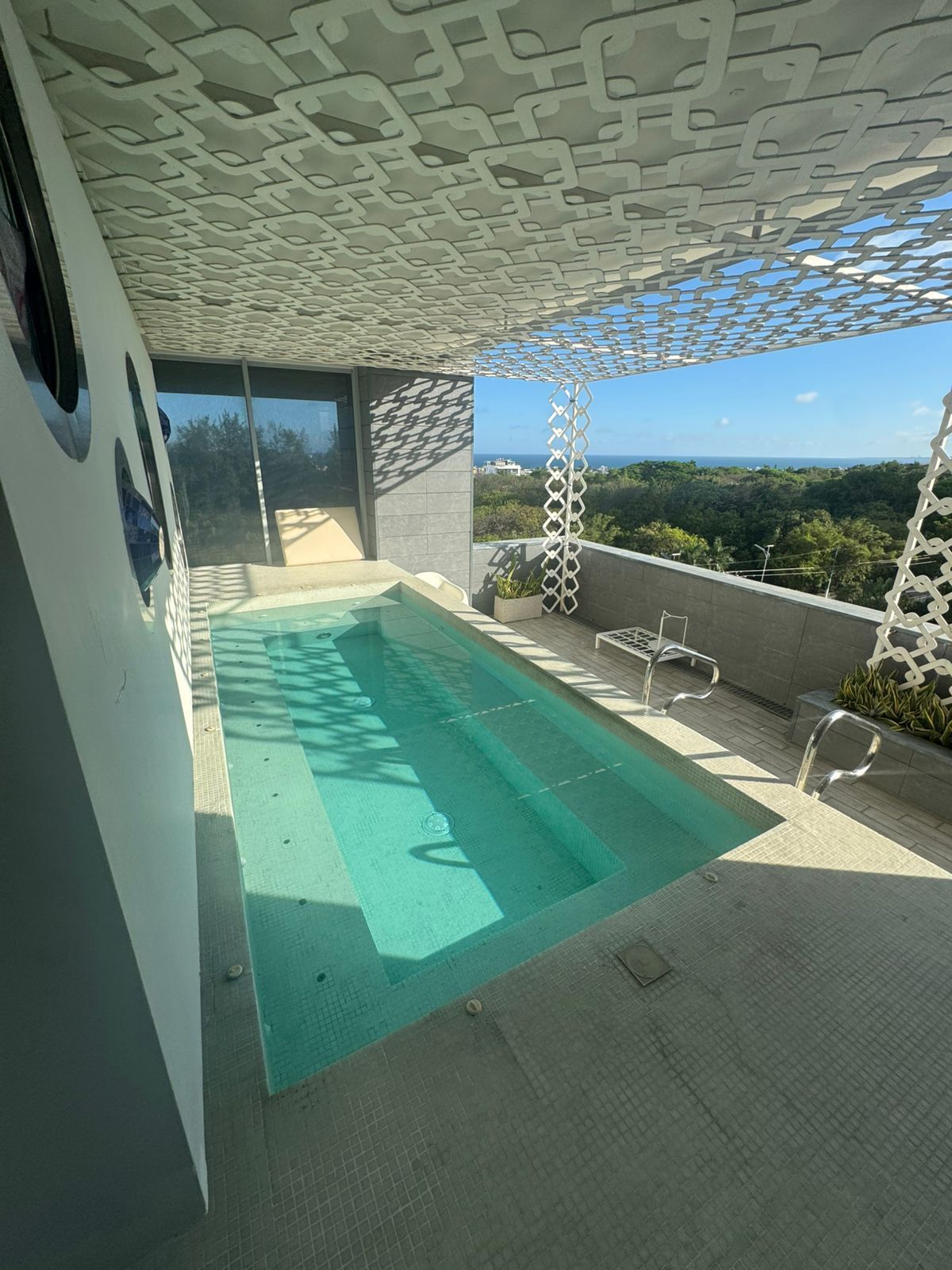 30 de 34: JACUZZI